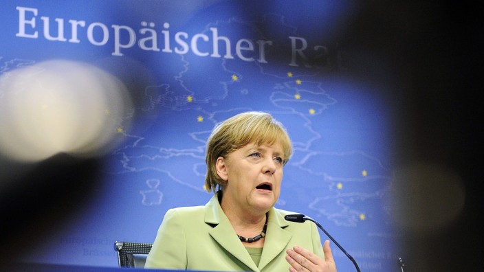 Kanzlerin schützt Autoindustrie: Veto gegen strenge Kohlendioxid-Grenzwerte: Angela Merkel hat beim EU-Gipfel in Brüssel eine Lösung durchgesetzt, die die deutsche Autoindustrie schont.