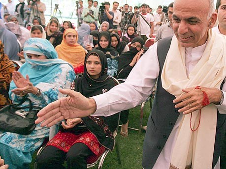 Ashraf Ghani bei einem Wahlkampfauftritt, dpa