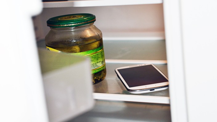 Smartphone im Kühlschrank
