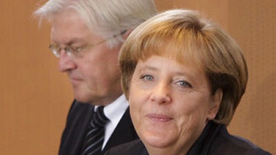 Umfrage: Amtsinhaberin Angela Merkel (CDU) konnte bei der Kanzlerfrage ihren Vorsprung vor SPD-Herausforderer Frank-Walter Steinmeier weiter ausbauen.
