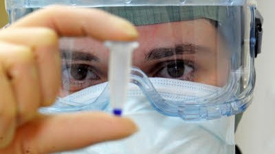 Schweinegrippe-Impfung: Der Impfstoff gegen Schweinegrippe ist noch nicht zugelassen. Eine Studie mit über 1000 Probanden soll das ändern. Federführend beteiligt daran ist die Münchner Universität.