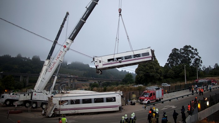 Train Crash Kills At Least 77 In Spain