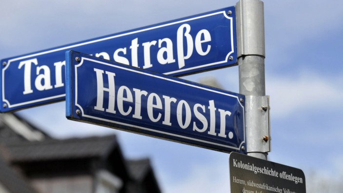 Umbenennung von Straßen: Die Hererostraße war bis 2007 nach General von Trotha benannt, dem Kommandeur der Schutztruppen in Deutsch-Südwestafrika.