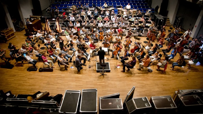 Germering: Dirigent Mariss Jansons + BR-Symphonie-Orchester probt in der Stadthalle