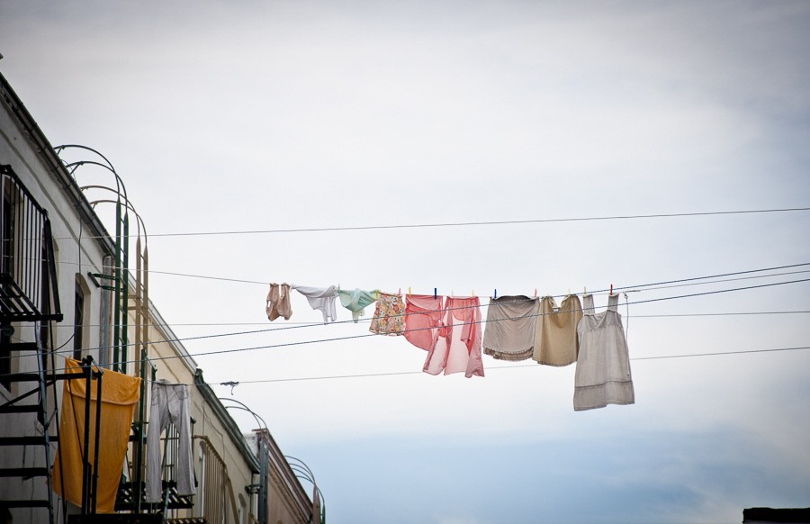 Sivan Askayo Intimacy Under the Wires Laundry Wäsche Brooklyn Wäscheleine