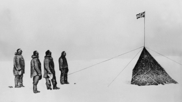 Norwegians seek return of Amundsen's Maud