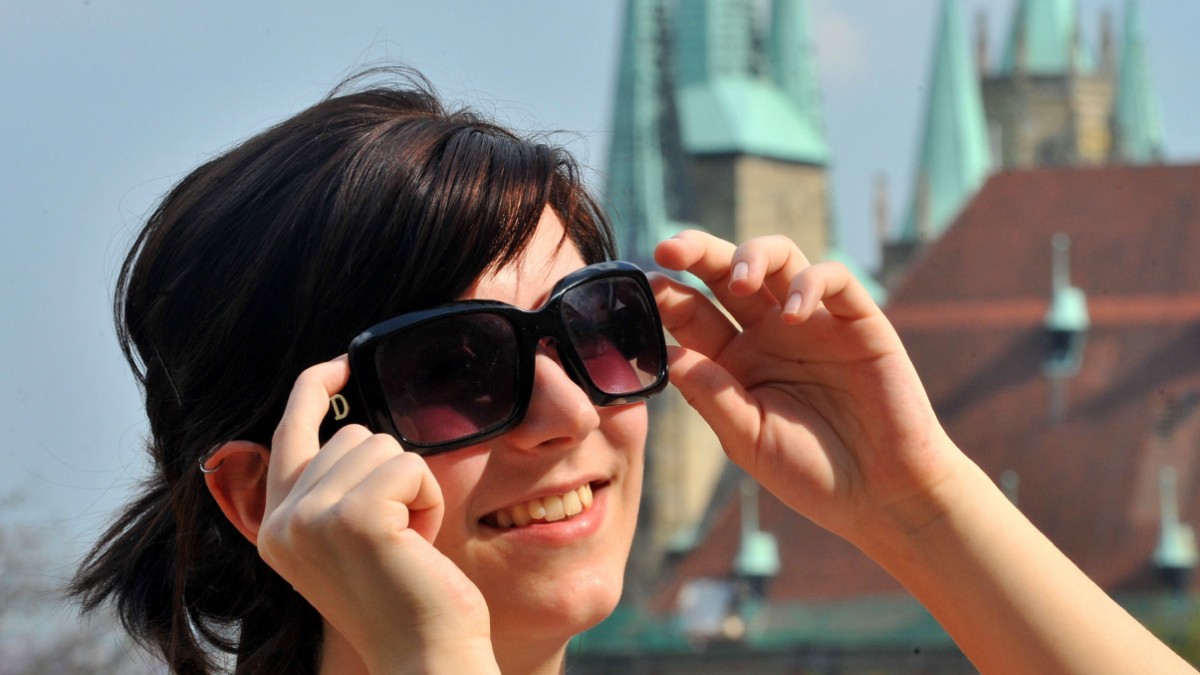 LUI SUI Männer Frauen Retro Holz Polarisierte Linse Sonnenbrille UV Schutz Eyewear Leichte Holzrahmen Float Stil Gläser für Reisen Radfahren Angeln 