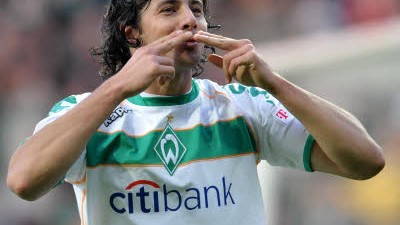 Sport kompakt: Jetzt endgültig in Bremen: Claudio Pizarro erhält einen Vertrag bei Werder.
