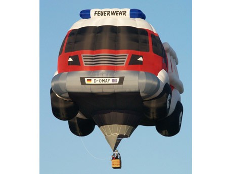 Feuerwehrauto-Heißluftballon;dpa