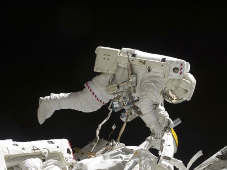 "Endeavour"-Astronauten beenden fünften Außeneinsatz an der ISS;Reuters