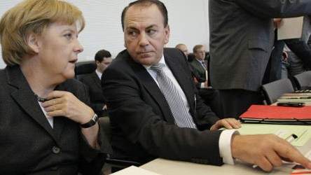 Kanzlerin Merkel, Bundesbankpräsident Weber, AP