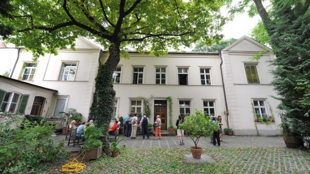 Hans Pleschinskis Paul-Heyse-Roman "Am Götterbaum": Der Querbau muss einem Anbau weichen: die ehemalige Villa des Schriftstellers Paul Heyse in der Luisenstraße.