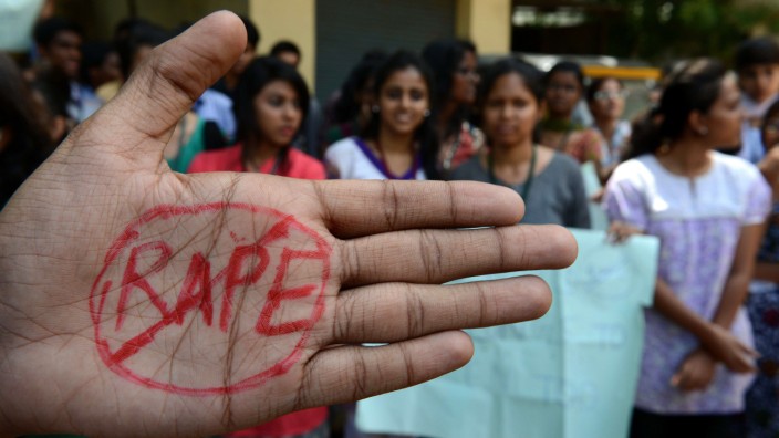 Strafmaßverkündung in Delhi: Studenten in der indischen Stadt Hyderabad demonstrieren gegen Vergewaltigungen.