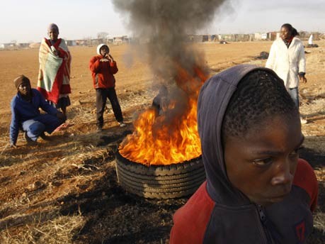 Gewaltsame Proteste in Südafrikas Townships weiten sich aus;dpa