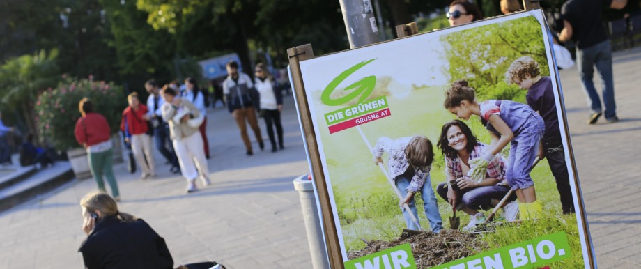 Österreichische Grünen-Kandidatin Eva Glawischnig: Wahlplakat der österreichischen Grünen mit Spitzenkandidatin Eva Glawischnig