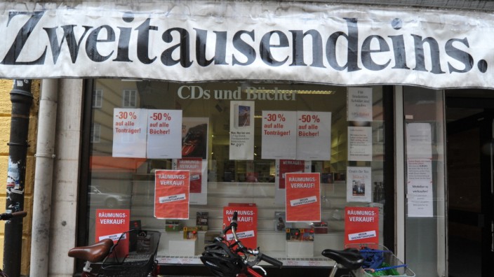 Kultladen "Zweitausendeins" schließt: Ausverkauf: Der CD- und Bücherladen Zweitausendeins in der Türkenstraße schließt kommende Woche endgültig.