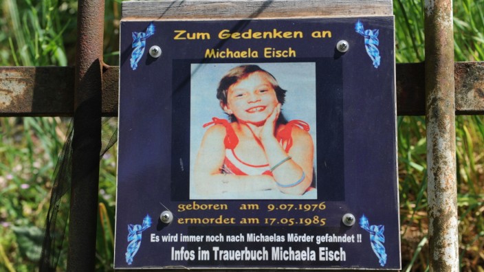 Gedenktafel für ermordetes Mädchen in München, 2011