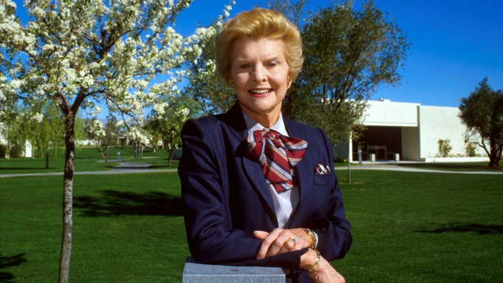 Former First Lady Betty Ford File Photos