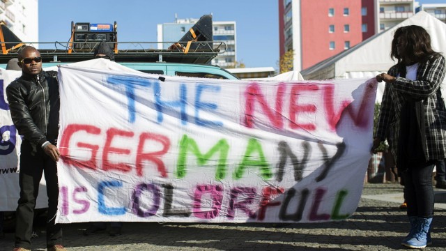 Diskriminierung im Alltag: Nicht nur im Netz, auch mit Demonstrationen auf der Straße, setzen sich Menschen gegen Rassismus in Deutschland ein.