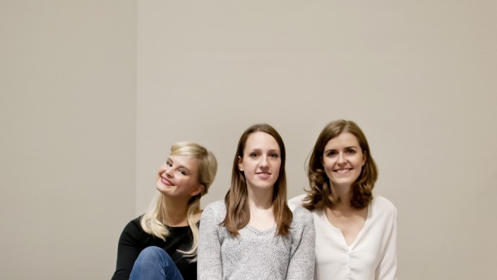 Kultur-Netzwerker: Bildungsauftrag: Rosali Wiesheu, Anna von Kölln und Julia Kirn (von links) sind Geisteswissenschaftler und wollen Kultur auch für diejenigen öffnen, denen sie sich bisher verschlossen hat.