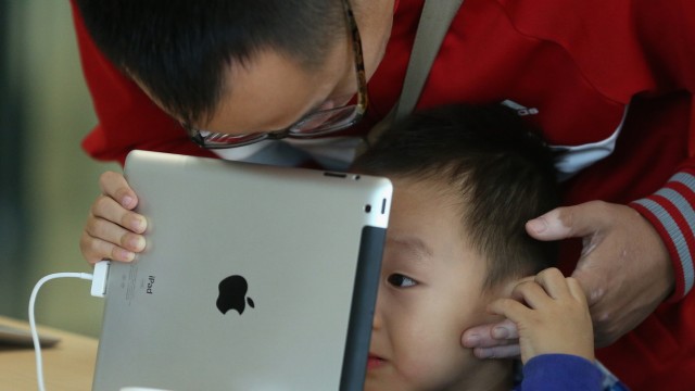 Apple's Biggest Flagship Store In Asia Opens In Beijing