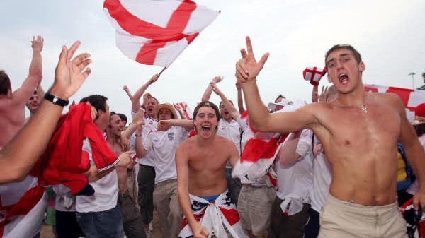 Henning Wehn: Bei der WM 2006 durften die englischen Fans noch ihr Team anfeuern - bei der EM sind die Briten nicht dabei.