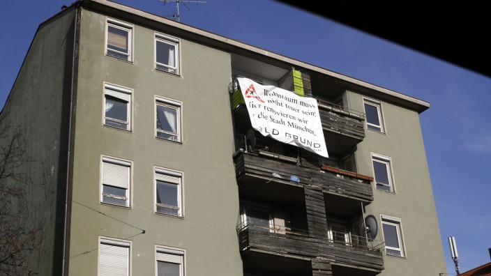 "Goldgrund" besetzt Kommunale Immobilie in München, 2013
