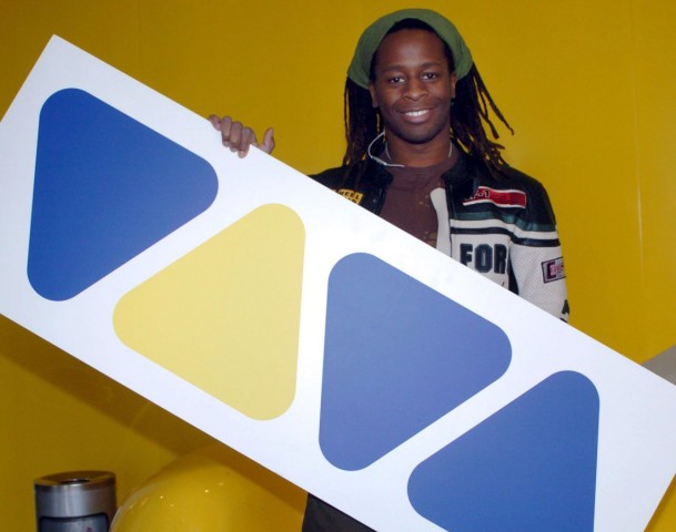 Musiksender Viva - Mola Adebisi mit dem Logo 2003