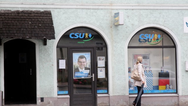 Freising: So soll es aussehen, das Bürgerbüro der Freisinger CSU: Sauber, ordentlich und ohne feindselige Schmierereien.