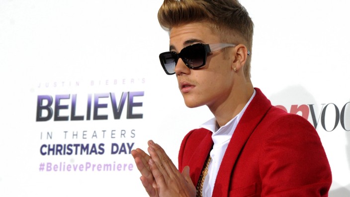 Premiere Of Open Road Films' 'Justin Bieber's Believe' - Red Carpet