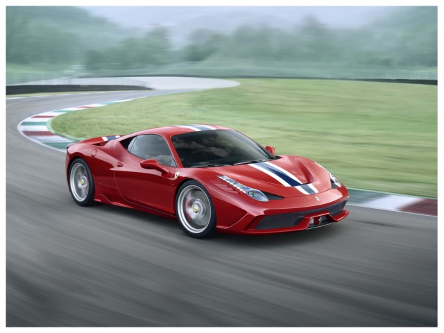 Der Speciale ist die rennstreckenoptimierte Version des Ferrari 458 Italia.