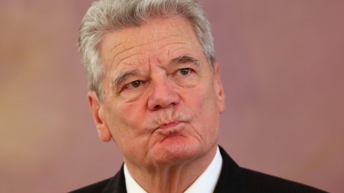 President Gauck Receives Epiphany Carolers