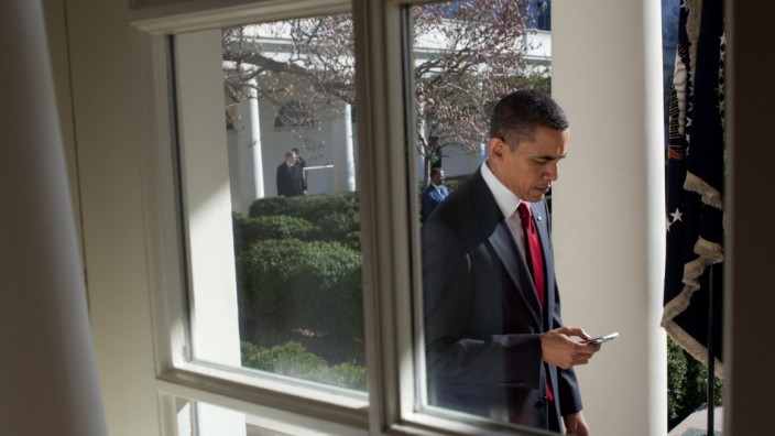 Barack Obama mit Smartphone
