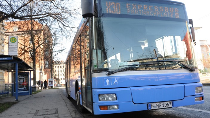 Vom Max-Weber-Platz zum Partnachplatz: Der Expressbus X30.