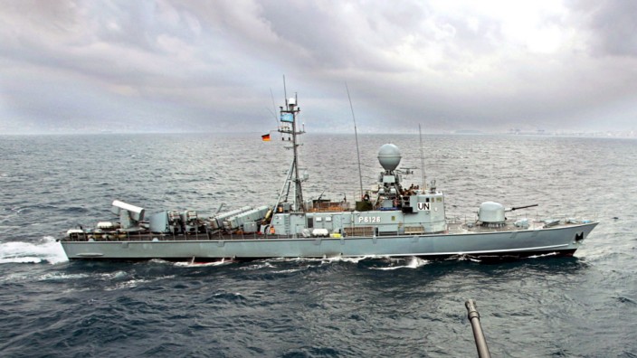 Deutsches Patrouillenboot vor der libanesischen Küste