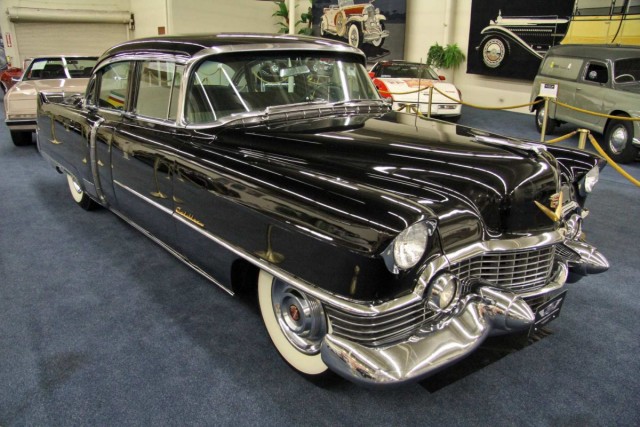 Cadillac Fleetwood von 1954