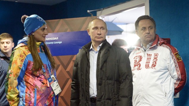 Russische Funktionäre im IOC: Präsident Wladimir Putin und das spätere russische IOC-Mitglied Jelena Issinbajewa 2014 bei den Winterspielen in Sotschi.