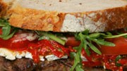 Burger King: Konkurrenz des Whoppers:Das Londoner Kaufhaus Selfridges verkauft ein Sandwich dieser Art für 85 Pfund.
