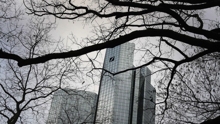 Einigung mit Kirch-Erben: Deutsche-Bank-Zentrale in Frankfurt am Main: Die Bank einigt sich mit den Kirch-Erben auf einen Vergleich.
