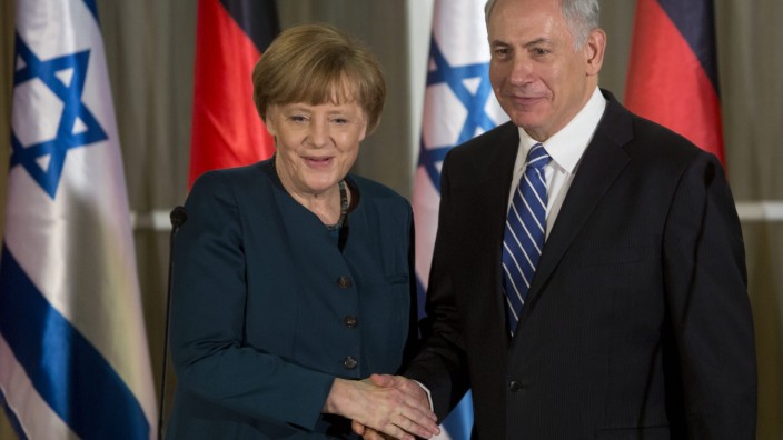 Deutsch-israelisches Händeschütteln: Kanzlerin Angela Merkel und Ministerpräsident Benjamin Netanjahu in Jerusalem
