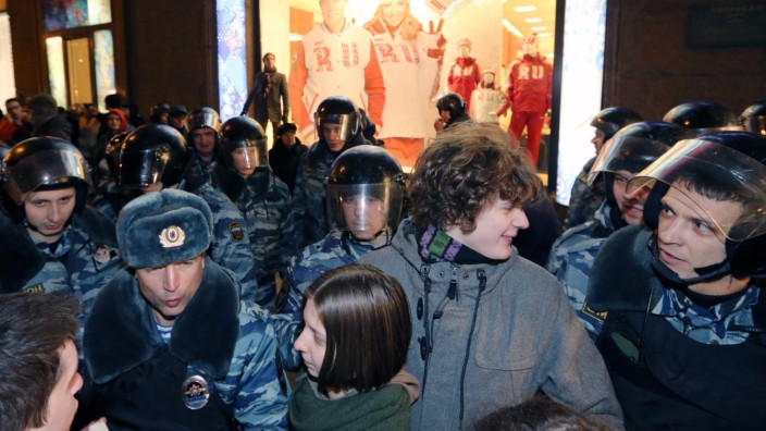 Die Moskauer Polizei räumt die Innenstadt, um eine Massendemonstration zu verhindern