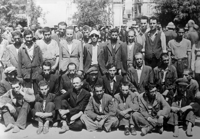 Jüdische Männer in Saloniki, 1942