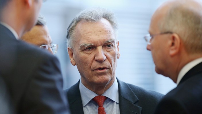 Bundestag Wrestles With Edathy Affair