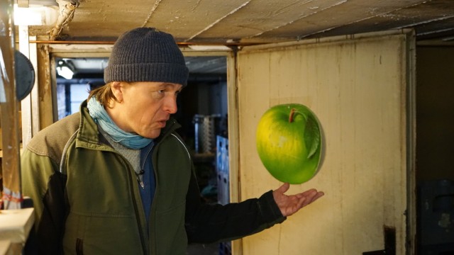 Kommune Niederkaufungen: Apfel- und Birnensorten sind für Jan Bade nicht nur eine kulinarische, sondern auch eine ernste Angelegenheit.