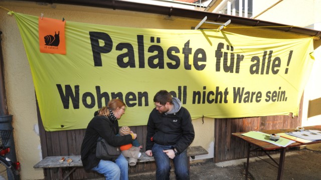 Wohnungsmarkt in München: Paläste für Alle: Eine Initiative in der Gollierstrasse 86. Das Haus soll besetzt werden.