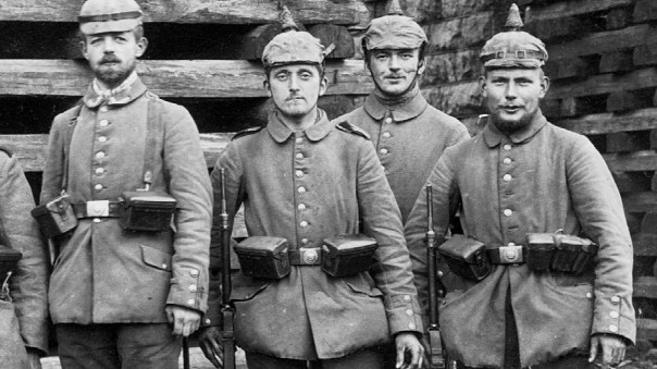 Deutsche Infanteristen bei den Kämpfen um Lodz, 1914 Erster Weltkrieg