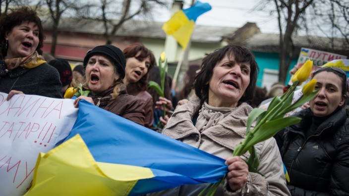 Crisis in Ukraine - Pro-Ukraine rally in Simferopol