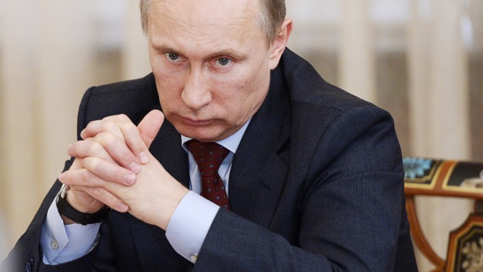 Umgang mit Russland: Sieht sich Wladimir Putin nicht längst als Erbauer eines neuen, völkischen Russlands?