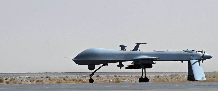 US-Militärflughafen in Deutschland: Eine unbemannte Drohne vom Typ Predator steht auf dem Militärflugplatz im afghanischen Kandahar