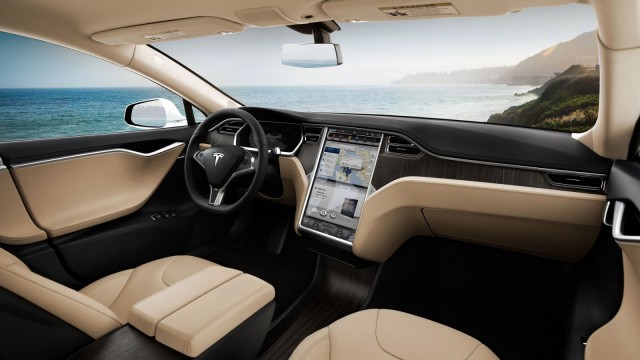 Der Innenraum des Tesla Model S.